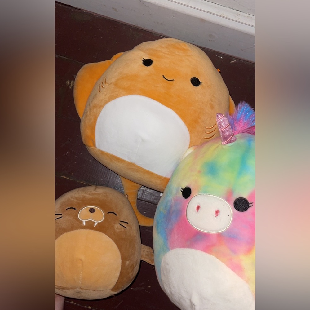 SQUISHMALLOWS!